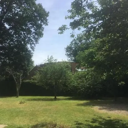 Au Charme Du Lac Piscine & 2