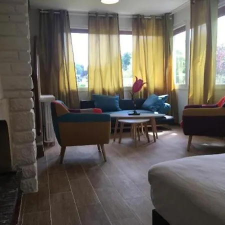 Au Charme Du Lac Piscine & 2 Villa *
